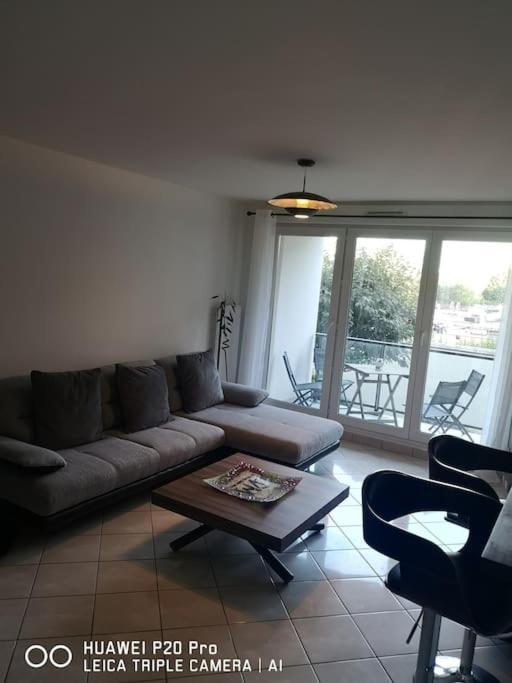 Spacieux 3 Pieces Sur Jardin Ivry-sur-Seine Kültér fotó