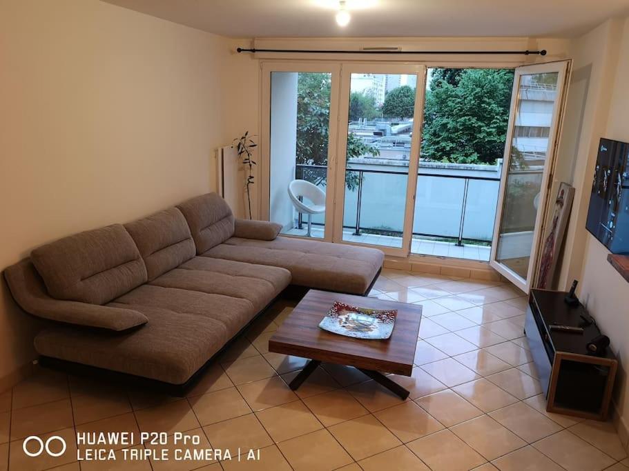 Spacieux 3 Pieces Sur Jardin Ivry-sur-Seine Kültér fotó
